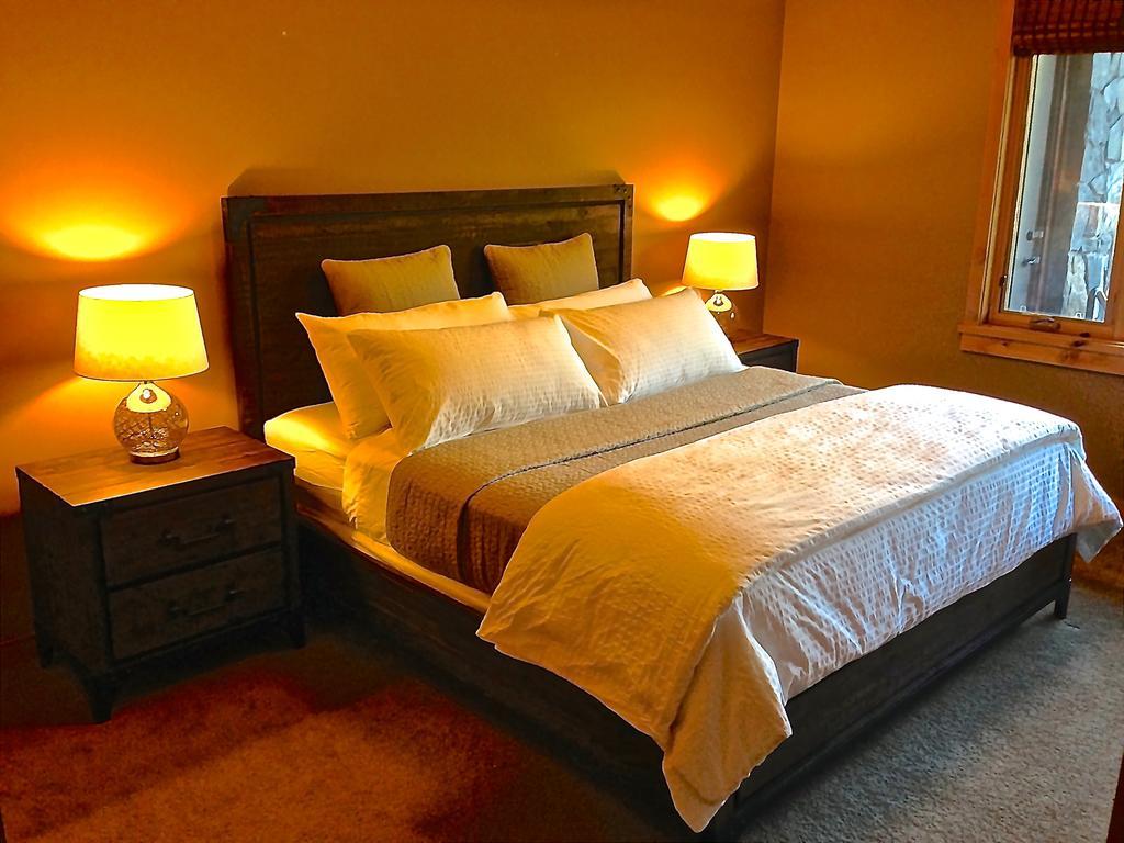 Luxury Canmore Vacations Екстериор снимка