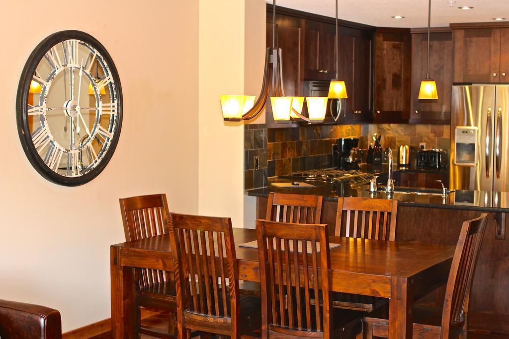 Luxury Canmore Vacations Екстериор снимка